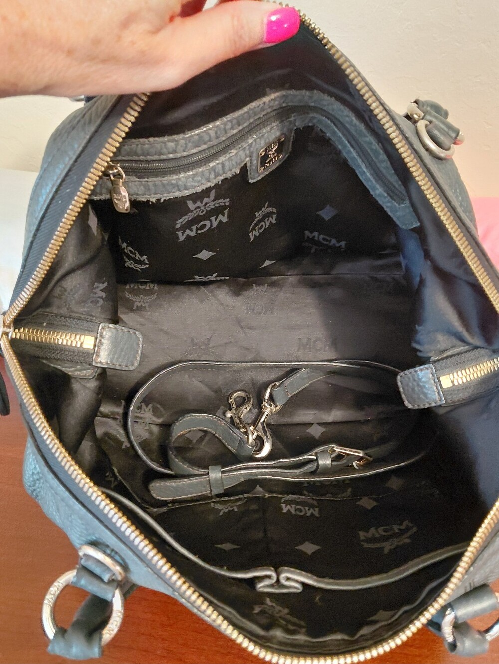 MCM Boston Bag Black Pebbled Leather - Picture 8 of 16